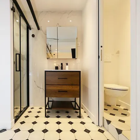 Proche Des Celebres Puces De 4p - Flat-guest 아파트 *