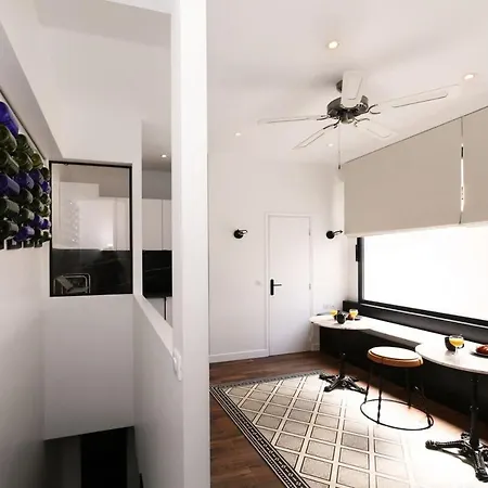 Proche Des Celebres Puces De 4p - Flat-guest 파리