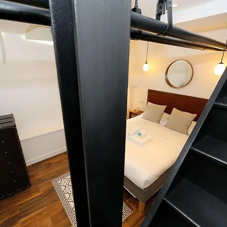 Proche Des Celebres Puces De 4p - Flat-guest 파리