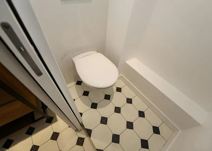 Proche Des Celebres Puces De 4p - Flat-guest Apartamento