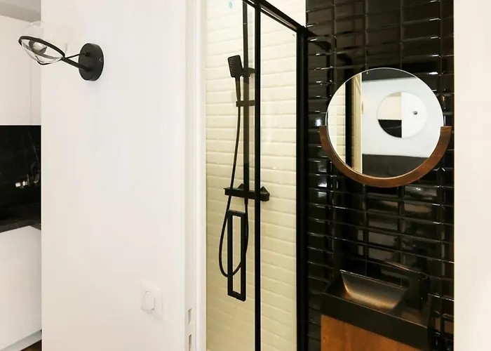 Proche Des Celebres Puces De 4p - Flat-guest Apartamento