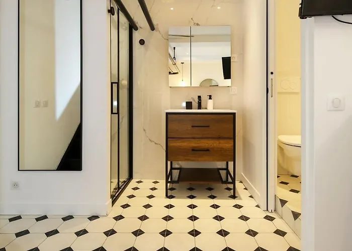 Apartamento Proche Des Celebres Puces De 4p - Flat-guest *